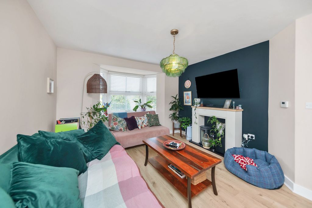 Property photo 3 of 18