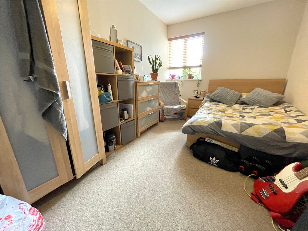 Property photo 1 of 5 Room