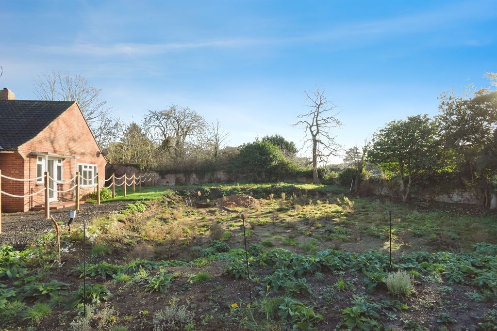 Property photo 1 of 2