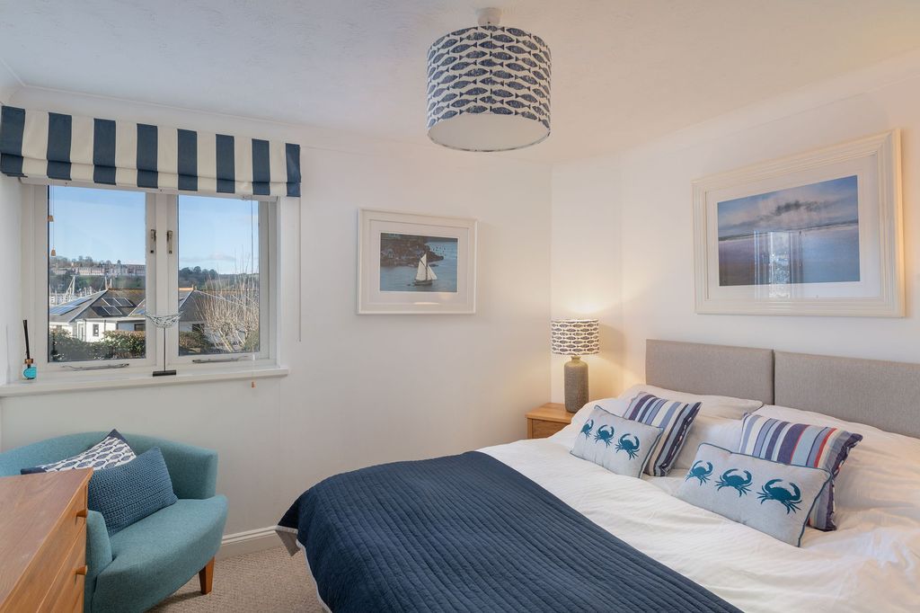Property photo 3 of 7 Bedroom - 2 Riverside Wharf, Kingswear