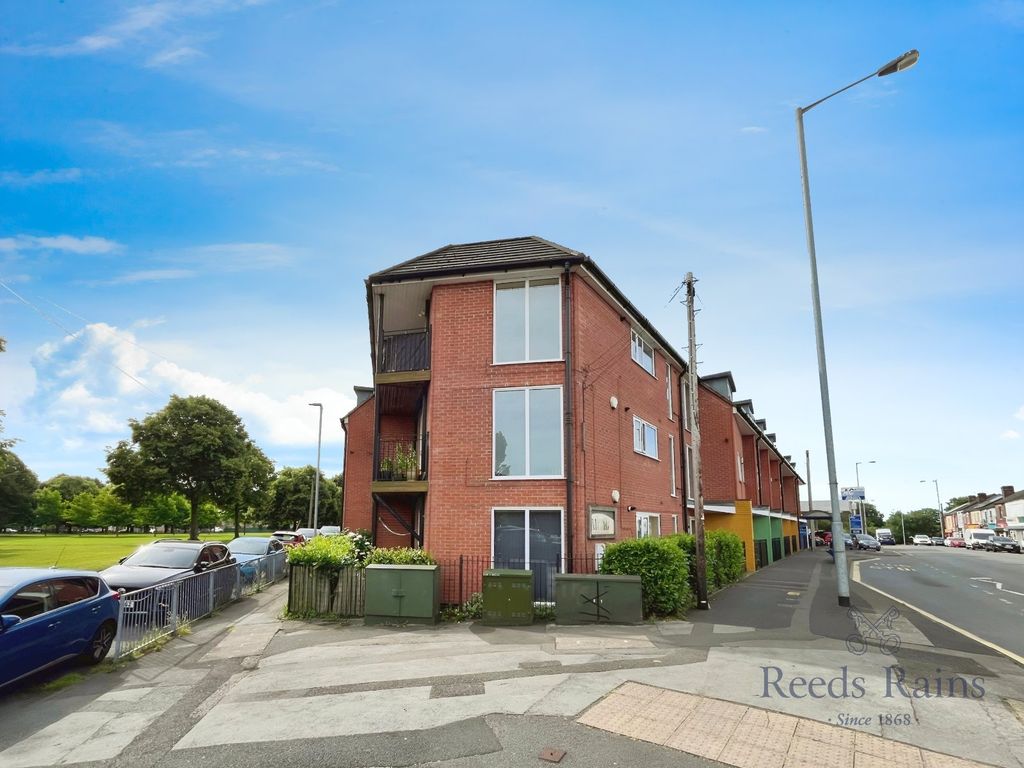 Property photo 1 of 15 Picture No. 12