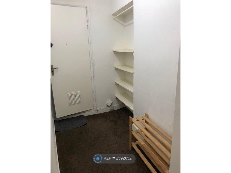 Property photo 2 of 14 Shoe Rack/Coat Hanging