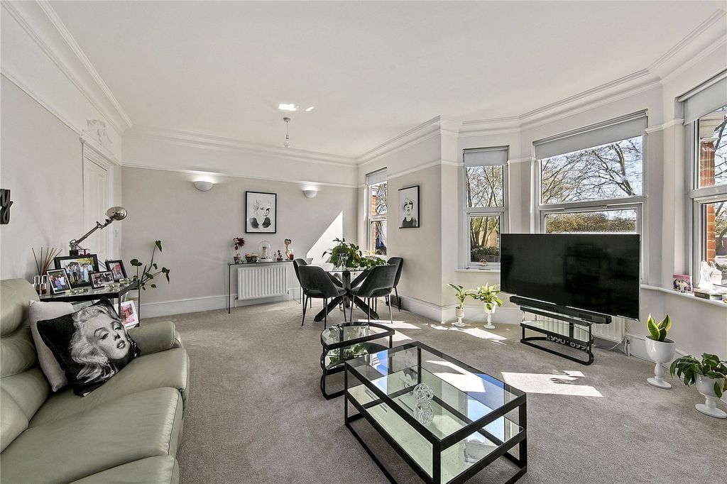 Property photo 3 of 9 Picture No. 04