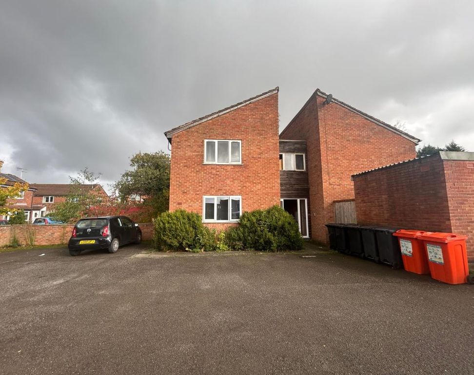 Property photo 1 of 3