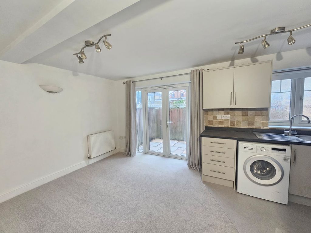 Property photo 2 of 8 Image
