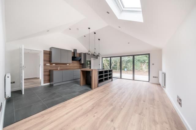 Property photo 2 of 8 Reception