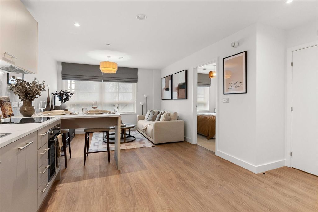 Property photo 2 of 13 2