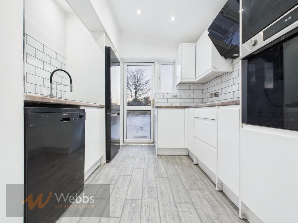 Property photo 3 of 27 Cam05244G0-Pr0205-Still037.Jpg