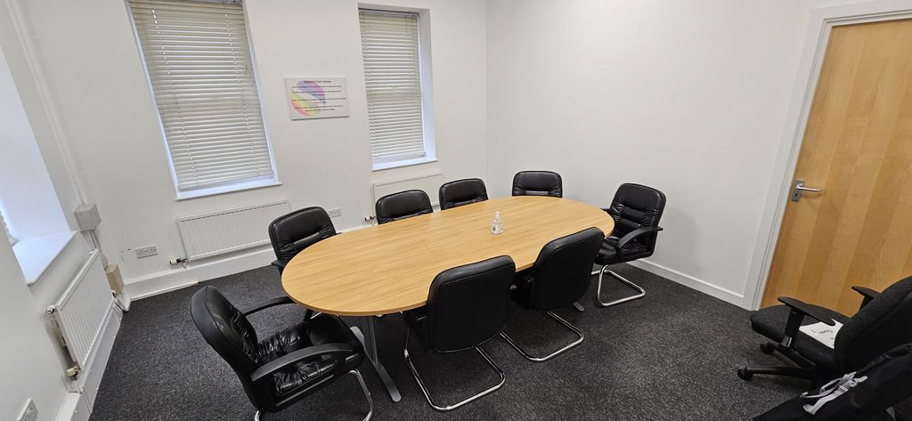 Property photo 3 of 7