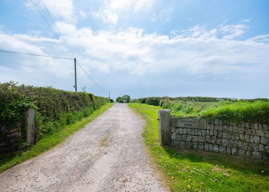 Property photo 3 of 19 Treworval