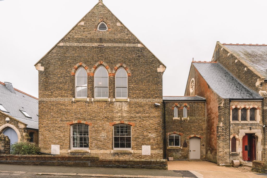 Property photo 2 of 27 238645 - Victoriabaptistchurch_Highres-44.Jpg