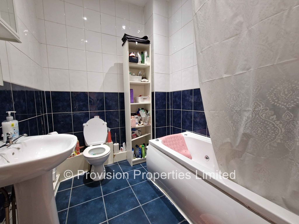 Property photo 3 of 6 Photo