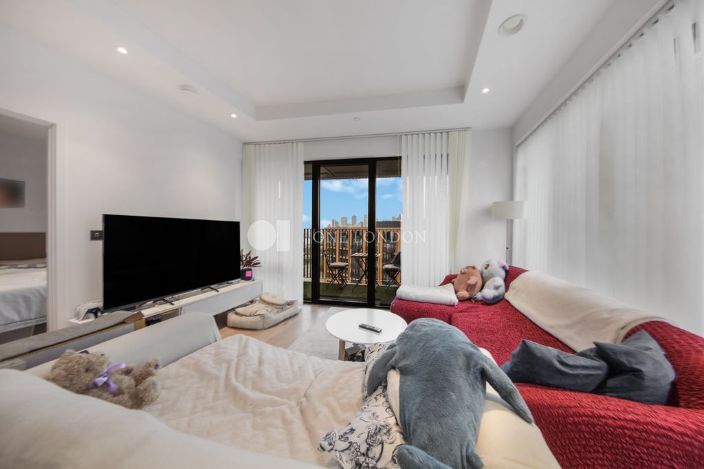 Property photo 3 of 17