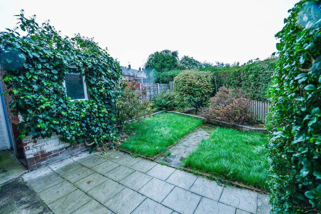 Property photo 3 of 17 External