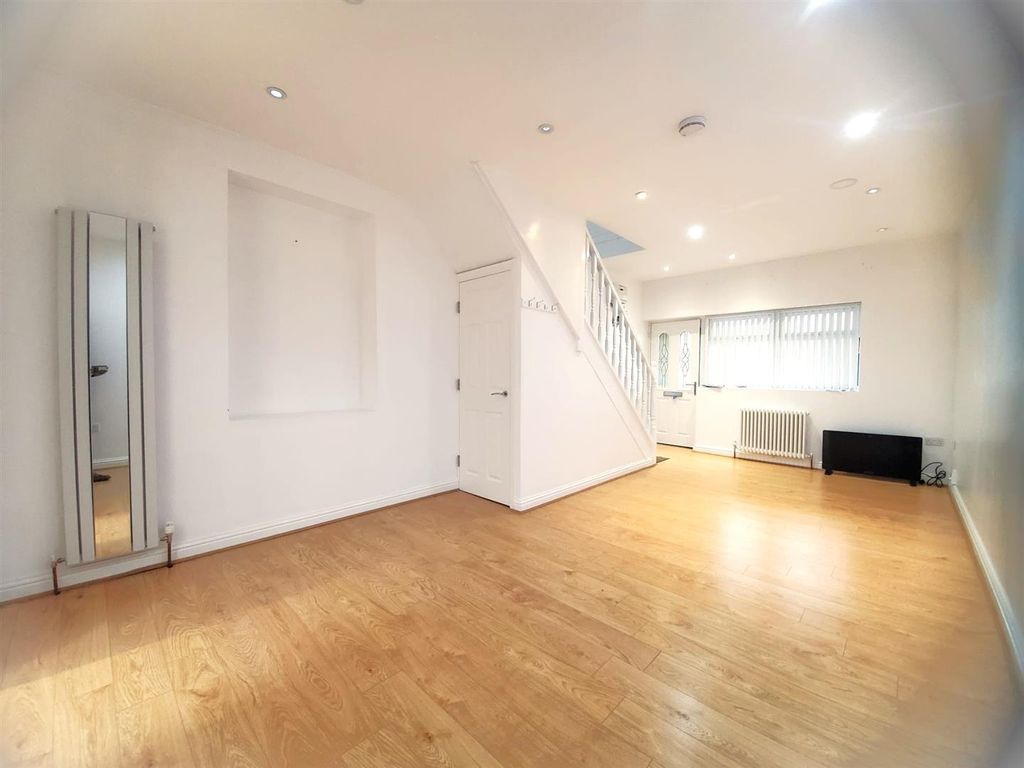 Property photo 2 of 9 Whatsapp Image 2026-02-11 At 2.55.05 Pm (3).Jpeg