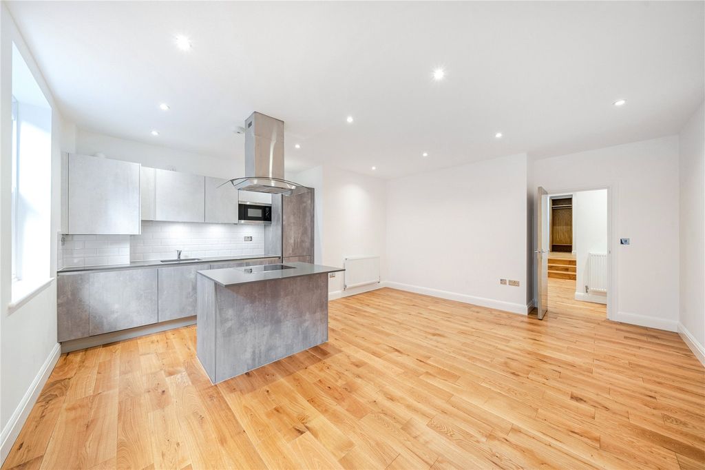 Property photo 2 of 19 Picture No. 07