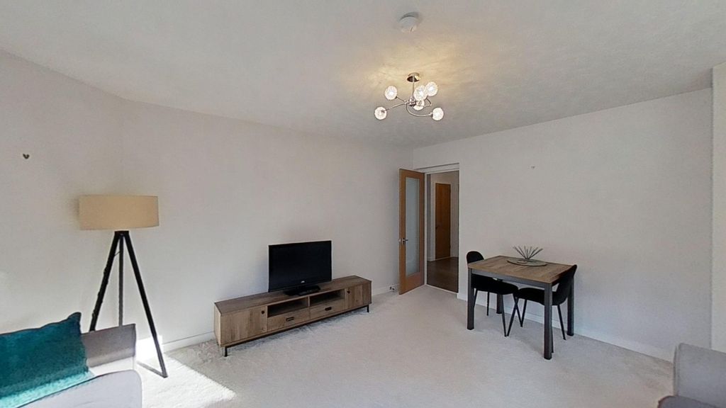 Property photo 3 of 18 Photo 3