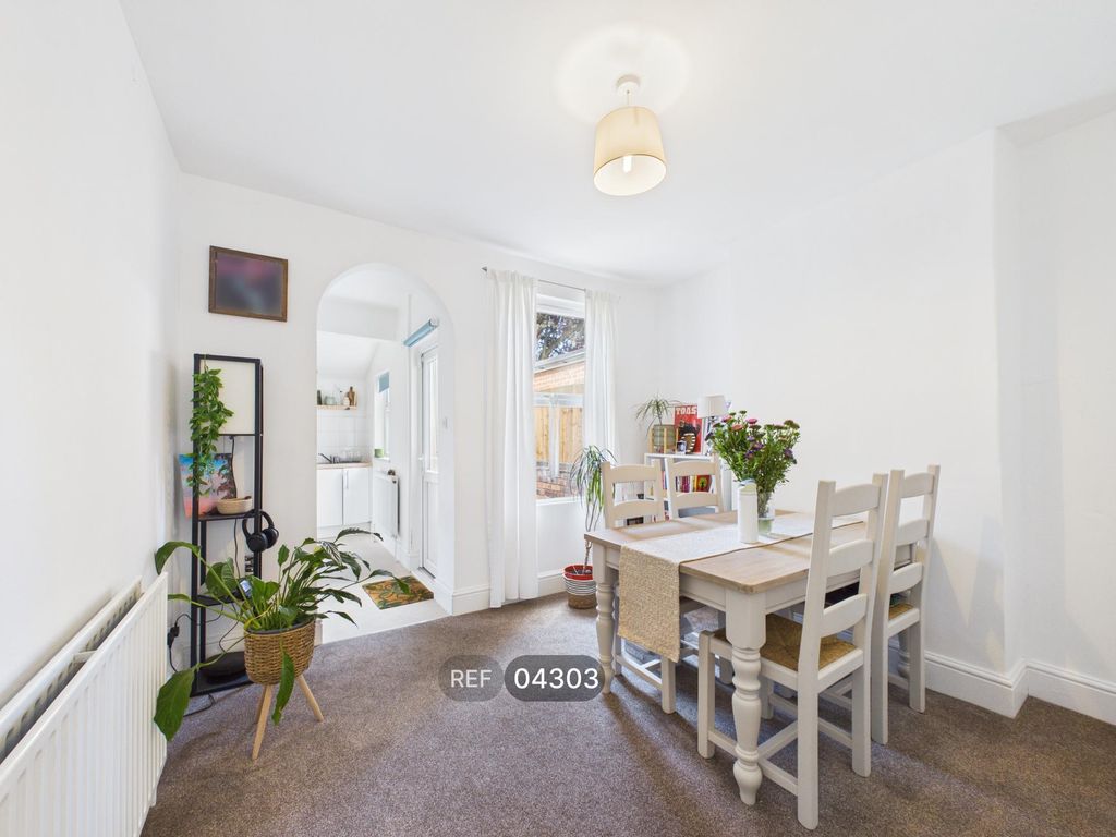 Property photo 3 of 11 Dining Room