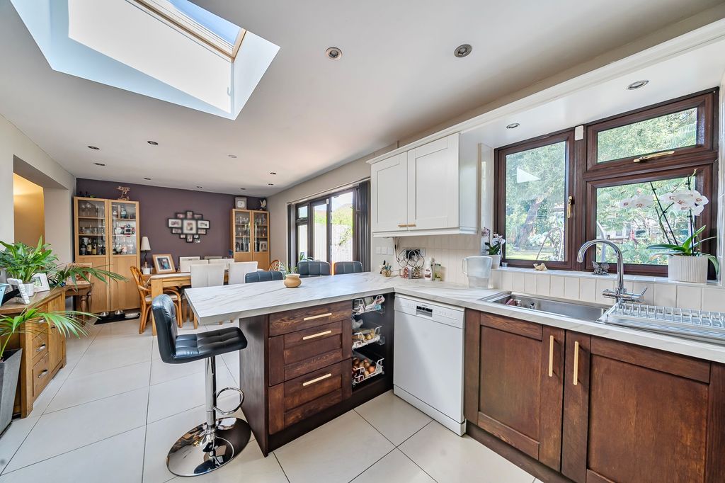 Property photo 2 of 19 Open Plan Kitchen