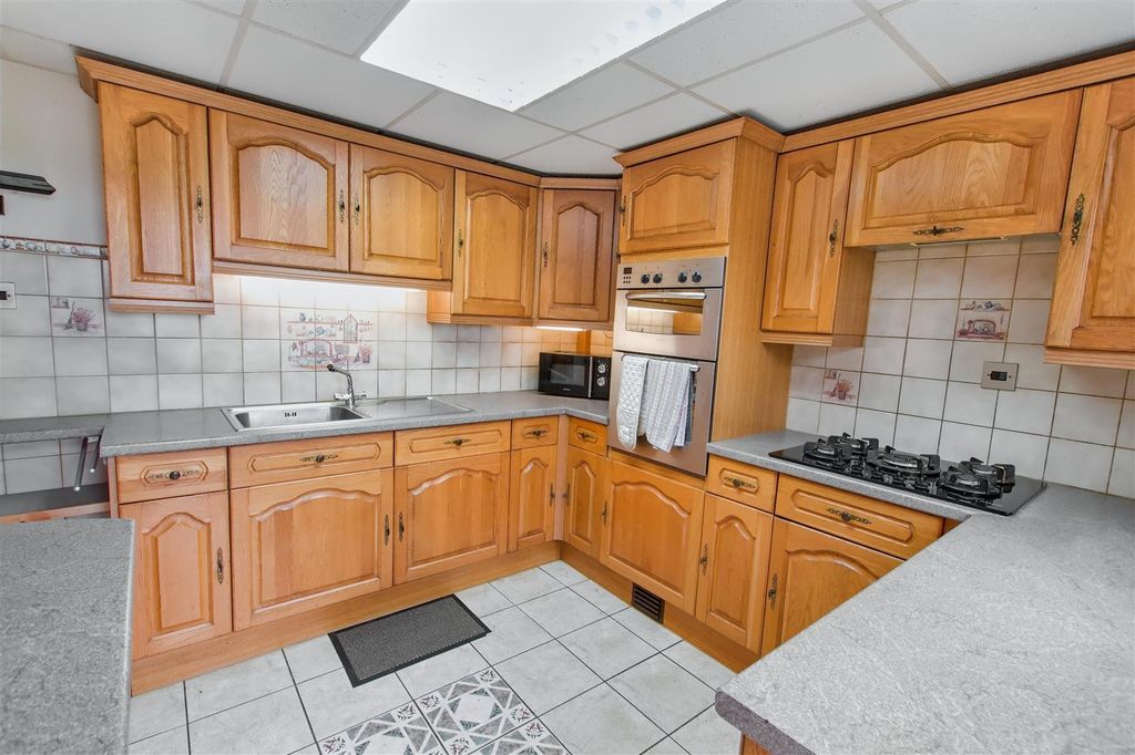 Property photo 3 of 47 Kitchen