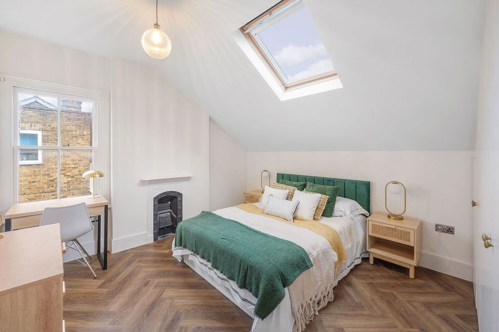 Property photo 3 of 10