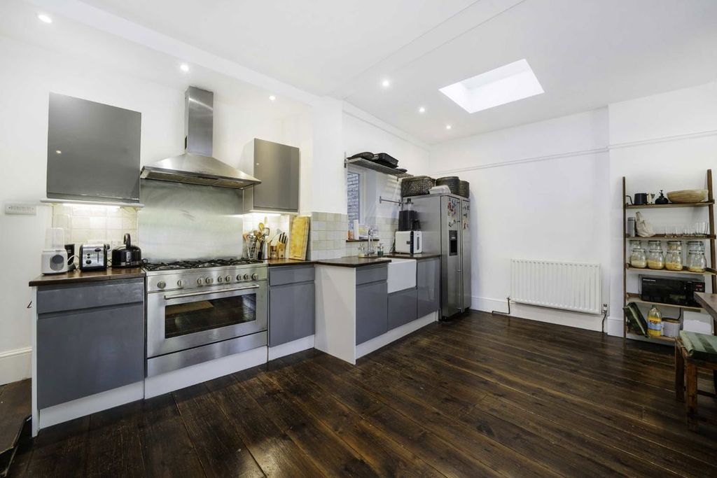 Property photo 3 of 7