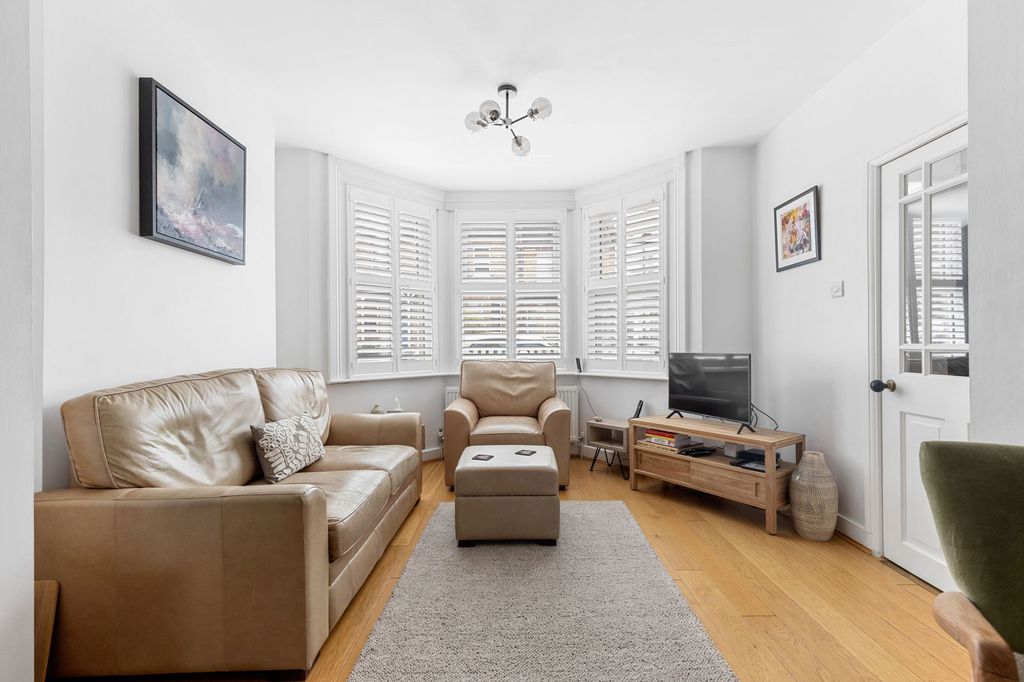 Property photo 2 of 19