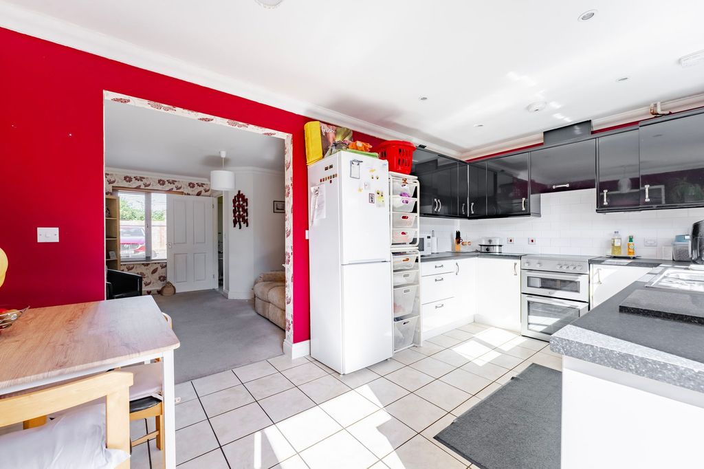 Property photo 2 of 14