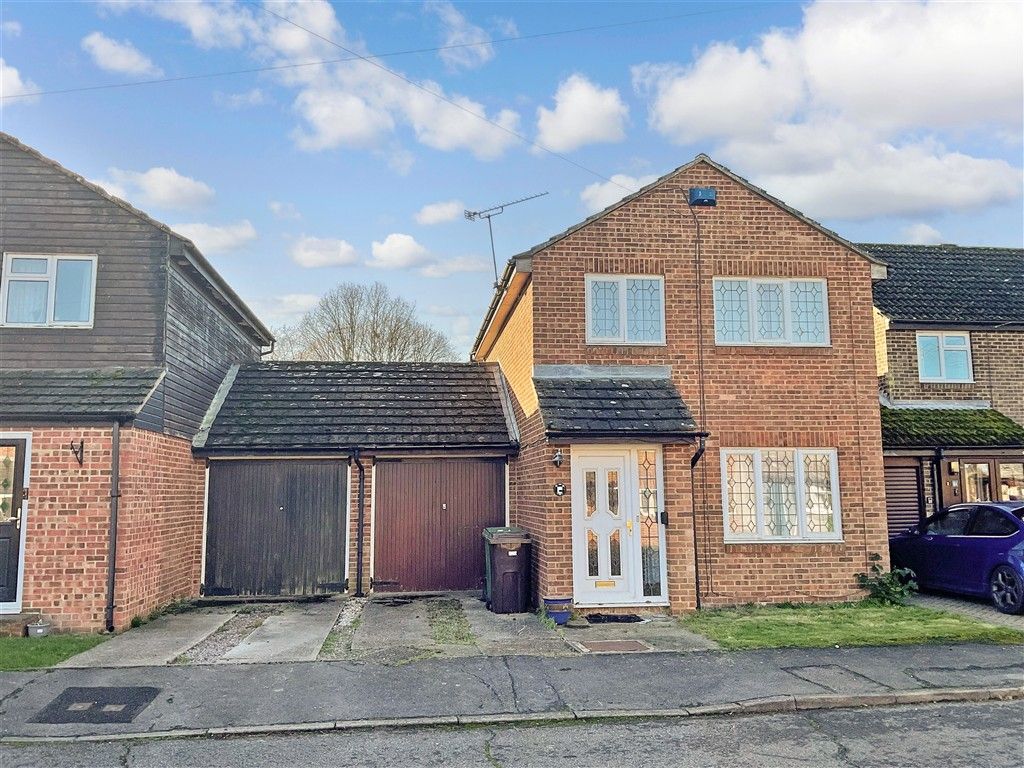 Property photo 1 of 11 Front