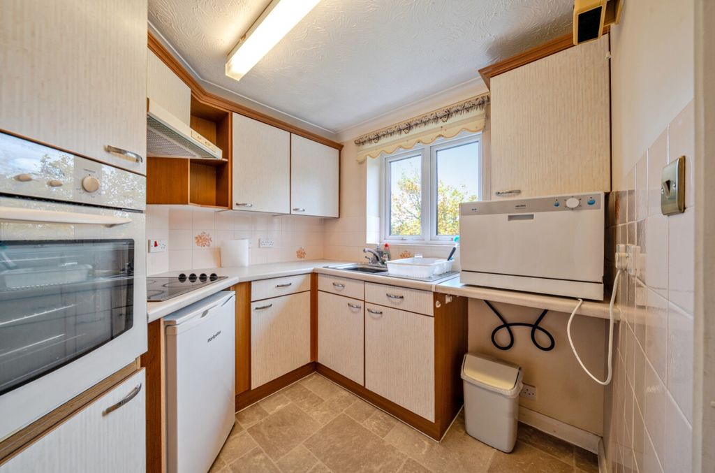 Property photo 3 of 14 1370966-4-68F23B5E644Fc