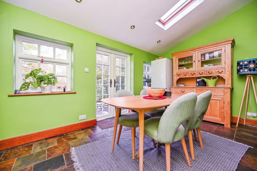 Property photo 3 of 19 Photo