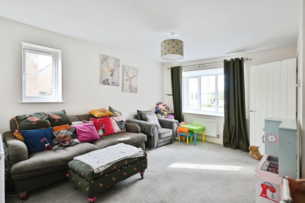Property photo 3 of 15 Pbox-Img.Jpg