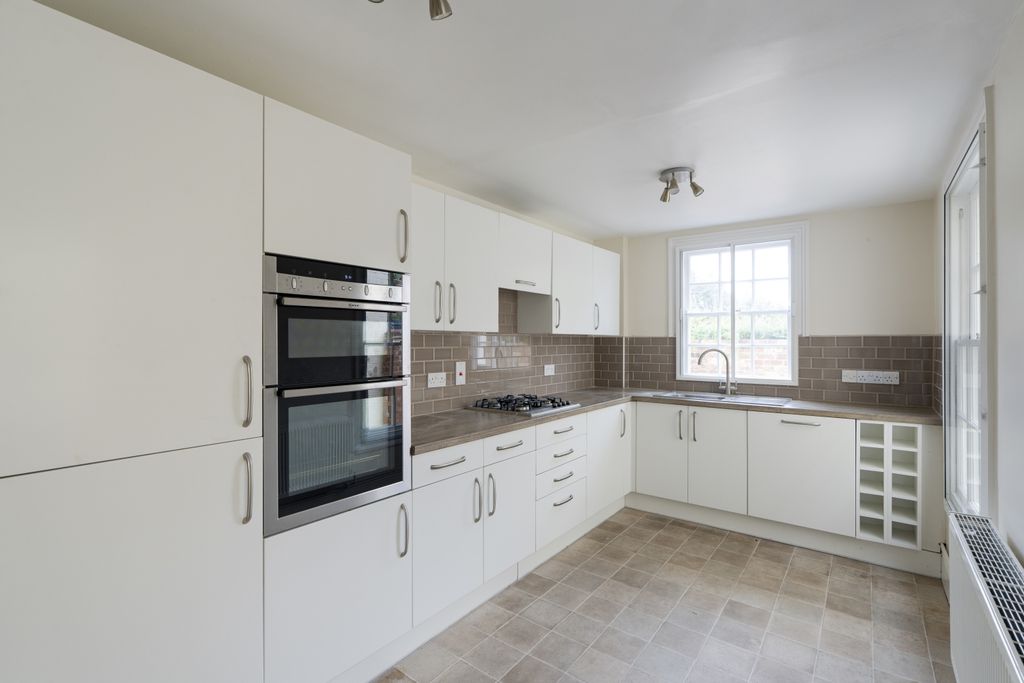 Property photo 1 of 15 Kitchen
