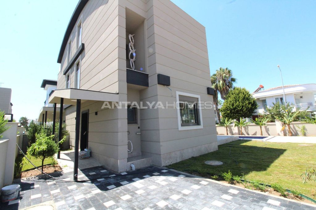 Property photo 1 of 23