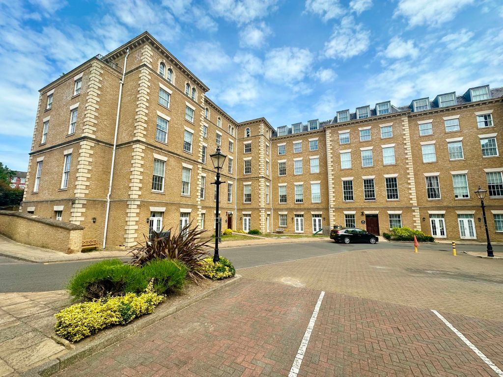 Property photo 2 of 12