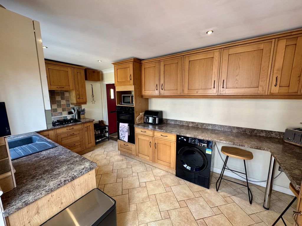 Property photo 2 of 13 Image