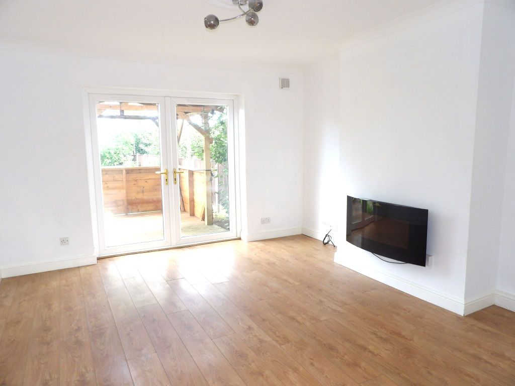 Property photo 3 of 10 Photograph 3