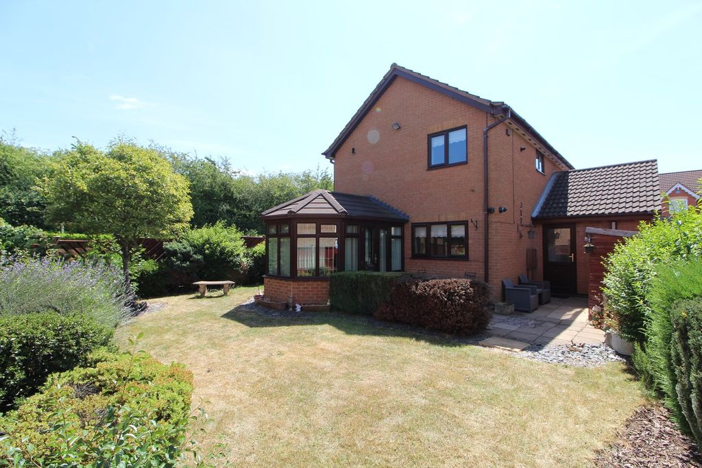 Property photo 2 of 20