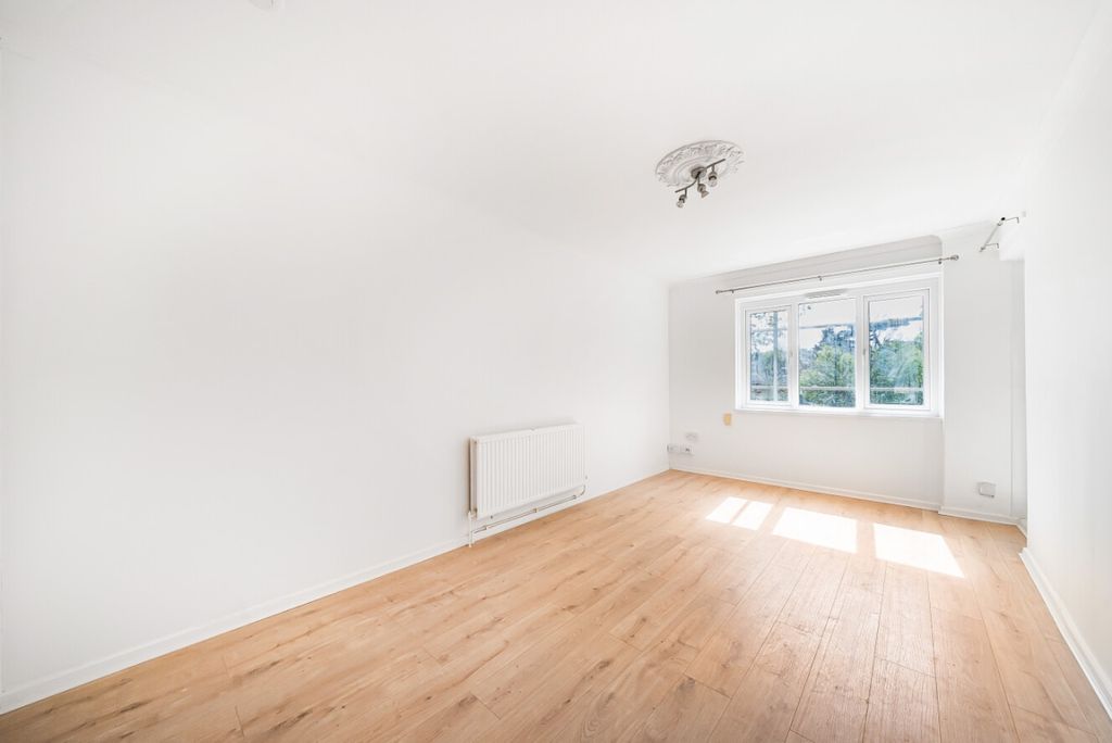 Property photo 2 of 9 1110981 (3)