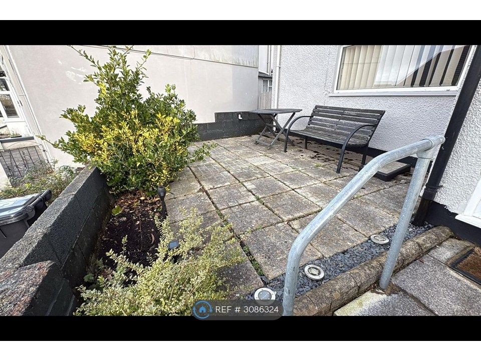 Property photo 3 of 18 Front Patio