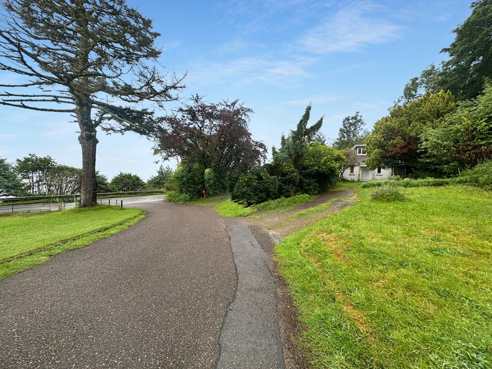 Property photo 2 of 36