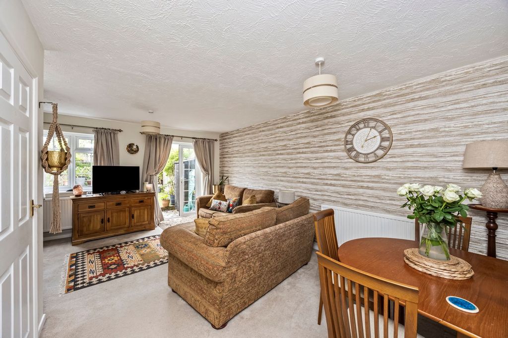 Property photo 2 of 19