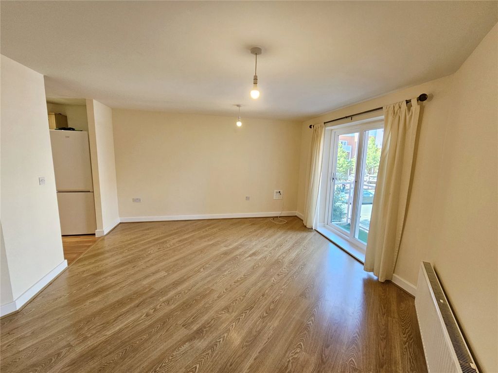 Property photo 3 of 8 Picture No. 05