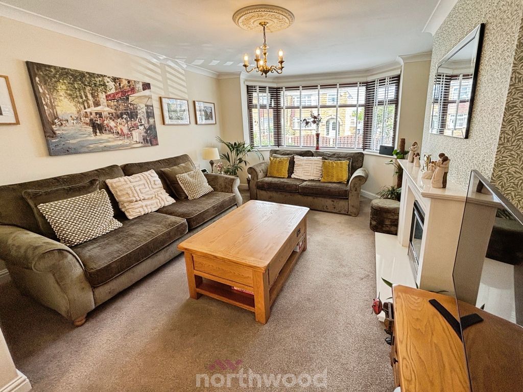 Property photo 2 of 42