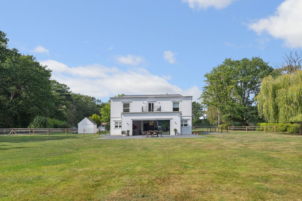 Property photo 3 of 38