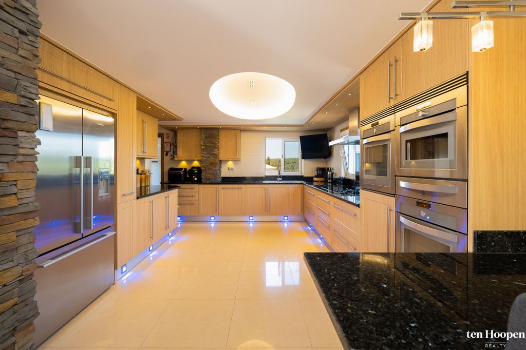 Property photo 3 of 30