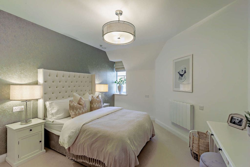 Property photo 2 of 13 Bedroom