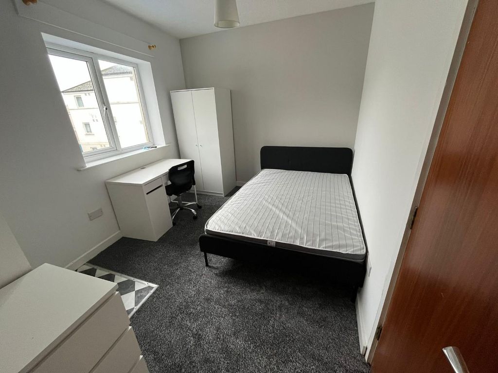 Property photo 2 of 5 8F50116A-6312-4Ed2-83B4-2Aceeb8c105B.Jpg