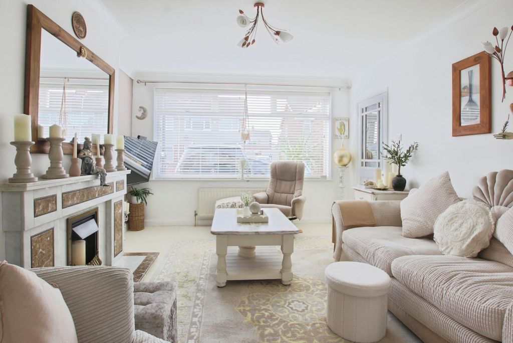 Property photo 2 of 16 4512665