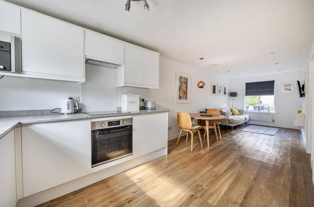 Property photo 3 of 21 Morgan Le Fay Drive 101 (8).Jpg